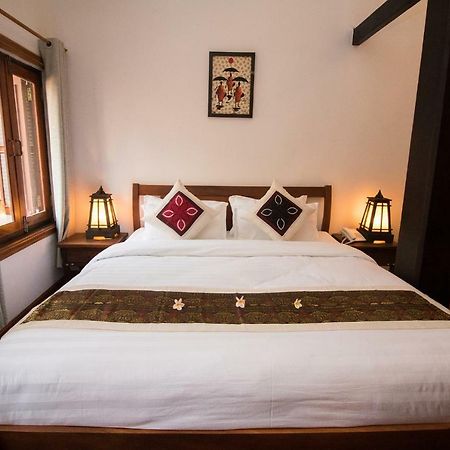 Royal Peacock Boutique Hotel Luang Prabang Bagian luar foto