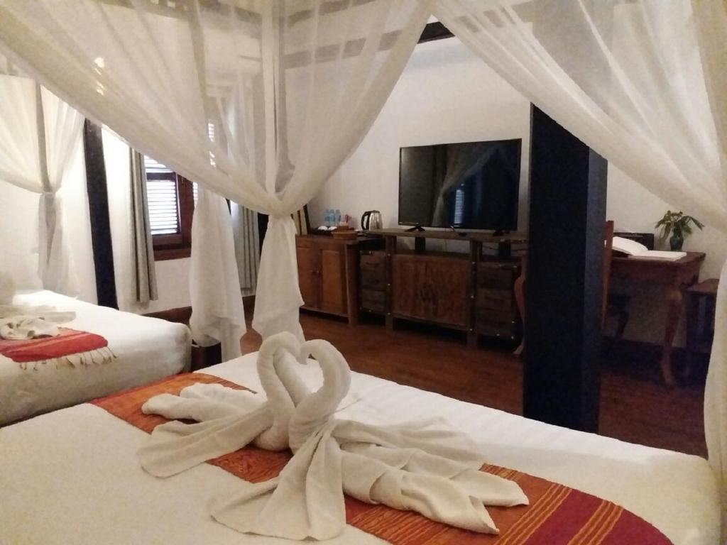 Royal Peacock Boutique Hotel Luang Prabang Bagian luar foto