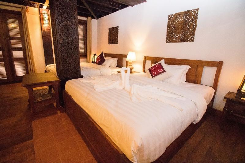 Royal Peacock Boutique Hotel Luang Prabang Bagian luar foto